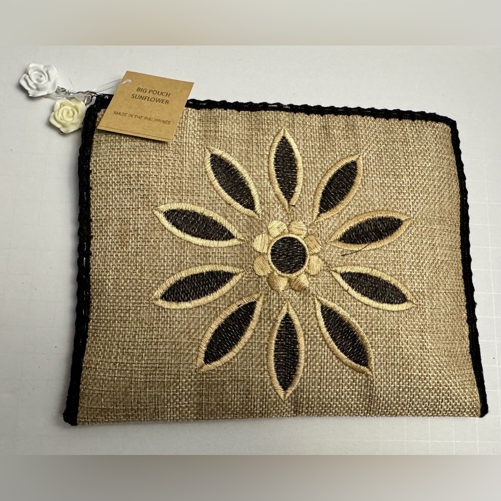Pouch bags from Kultura